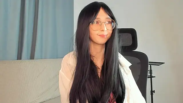 Snapshot of CosmicGleam chatting on April 2026 09:17:02 PM CosmicGleam online show from April 2026 09:17:02 PM