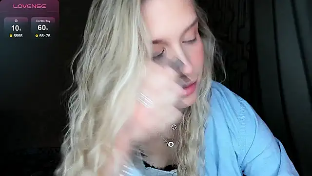 Elysia kiss online show from February 2026 05:02:01 AM