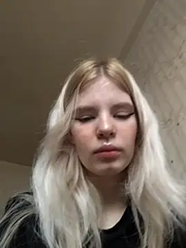 EsterSteele online show from February 2026 01:28:01 PM