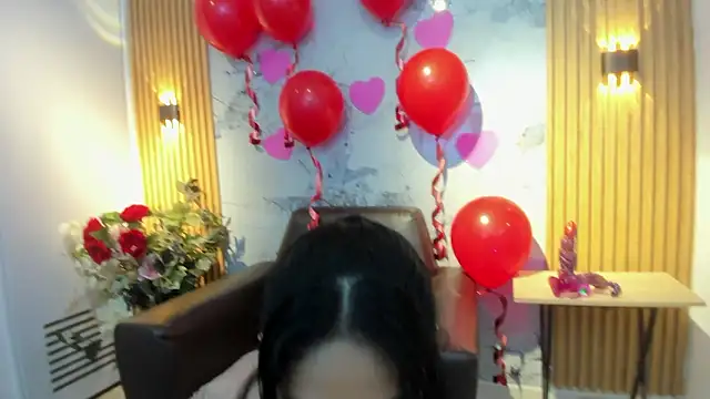 Lara pons online show from February 2026 01:37:02 PM