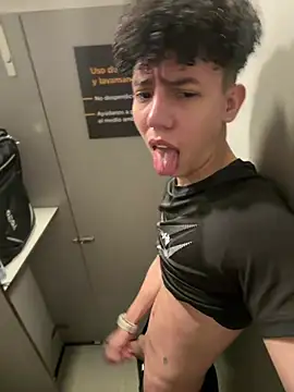 yoursexyjose online show from June 2026 06:34:01 PM
