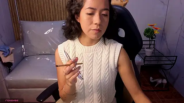 Lynn turner online show from February 2026 12:55:01 PM