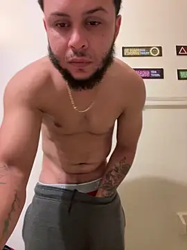 Snapshot of Tu_PaPi_Favorito chatting on February 2026 03:15:01 AM Tu PaPi Favorito online show from February 2026 03:15:01 AM