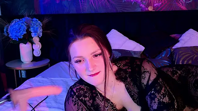 Vixsariaaa online show from February 2026 05:05:02 PM