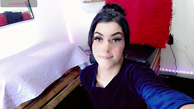 NathalialLooes online show from February 2026 11:03:02 PM