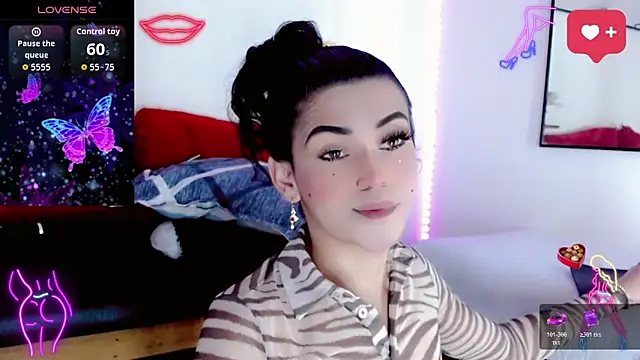 NathalialLooes online show from February 2026 09:33:02 PM