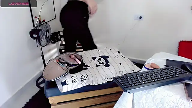 NathalialLooes online show from March 2026 05:35:02 AM