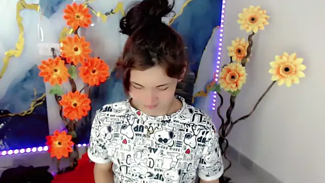 NathalialLooes online show from June 2026 04:15:02 AM