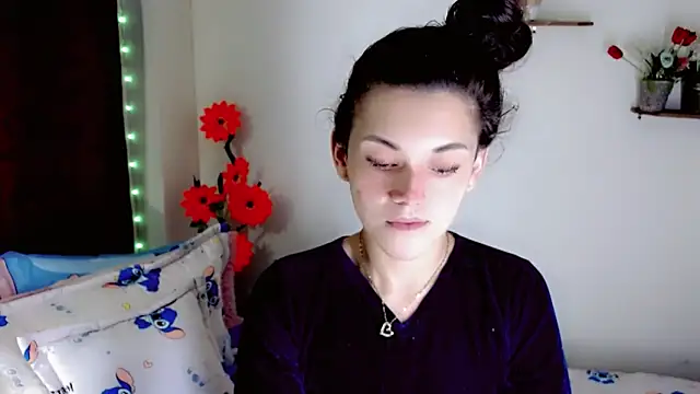 NathalialLooes online show from June 2026 04:50:01 AM