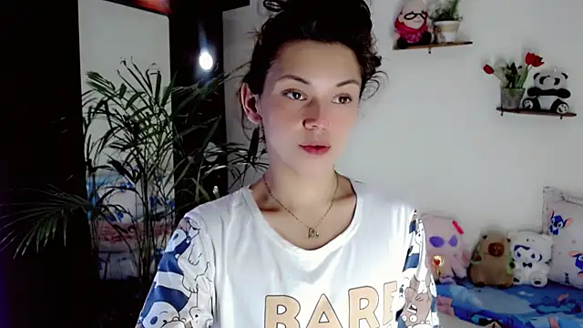 NathalialLooes online show from June 2026 07:09:01 PM