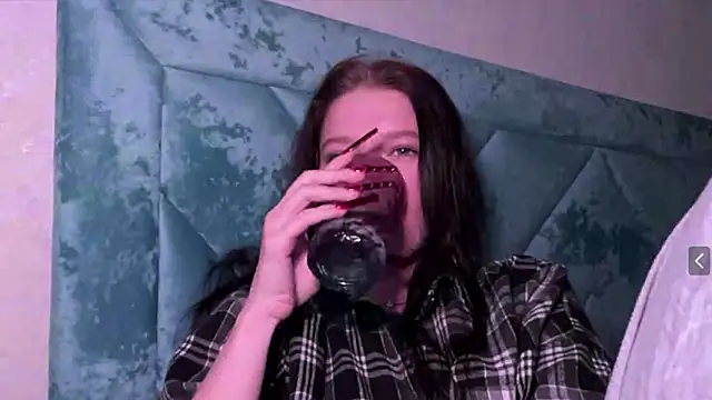 Sarahsolara online show from March 2026 04:44:02 PM