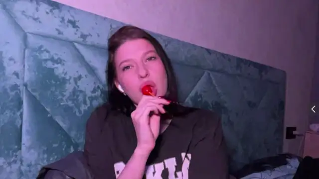 Sarahsolara online show from March 2026 03:26:02 PM