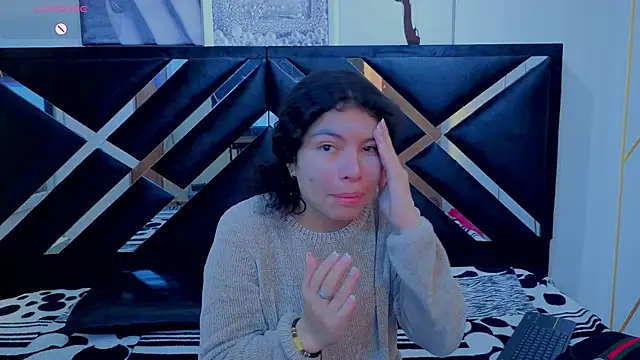 Zoe-yanin online show from May 2026 06:57:01 PM