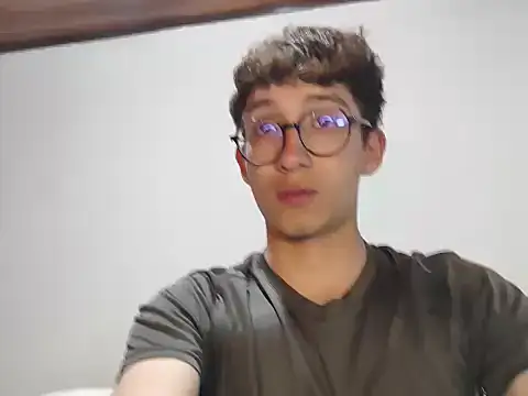 Snapshot of MaxAndNico chatting on February 2026 03:11:01 AM MaxAndNico online show from February 2026 03:11:01 AM