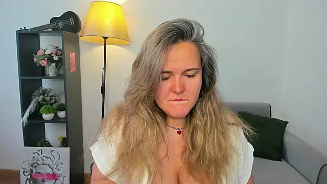 LilyBel online show from June 2026 12:45:02 AM