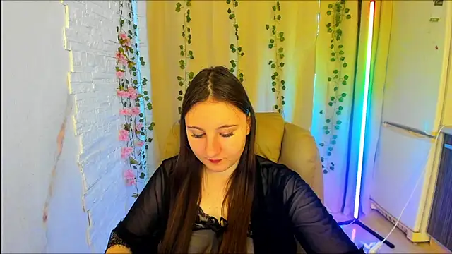 EvaxCharm online show from February 2026 04:17:02 AM