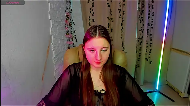 EvaxCharm online show from February 2026 06:43:02 AM