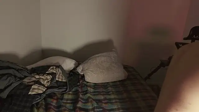 Snapshot of Begamc chatting on March 2026 05:02:01 AM Begamc online show from March 2026 05:02:01 AM