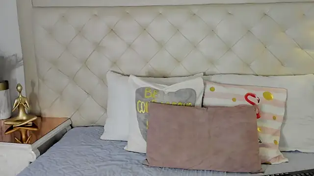 Snapshot of sweets_one chatting on February 2026 03:40:01 AM sweets one online show from February 2026 03:40:01 AM