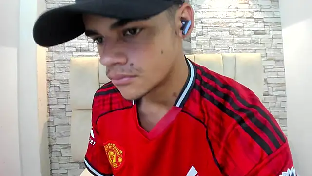 Snapshot of samuel_wyatt chatting on March 2026 01:07:02 PM samuel wyatt online show from March 2026 01:07:02 PM