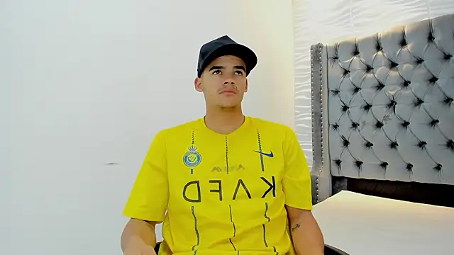 Snapshot of samuel_wyatt chatting on March 2026 03:22:02 AM samuel wyatt online show from March 2026 03:22:02 AM