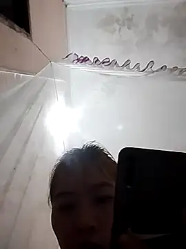 Queen-love45 online show from April 2026 12:06:02 PM