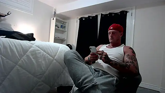 Snapshot of HotnCole chatting on March 2026 01:21:01 AM HotnCole online show from March 2026 01:21:01 AM