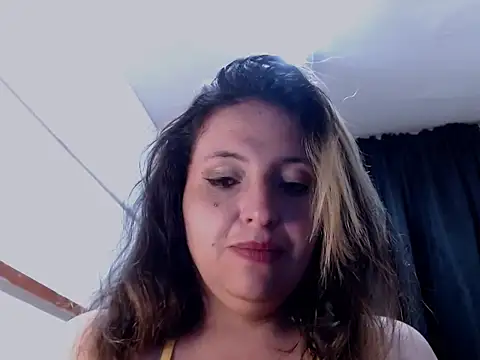 Snapshot of KENDRA-HONEY chatting on March 2026 03:04:02 PM KENDRA-HONEY online show from March 2026 03:04:02 PM