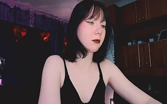 Snapshot of marty_bree chatting on March 2026 04:04:01 PM marty bree online show from March 2026 04:04:01 PM