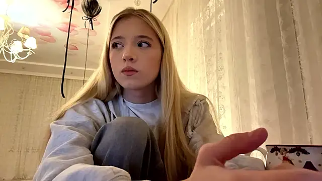 IvyArmbrister online show from March 2026 07:30:01 PM