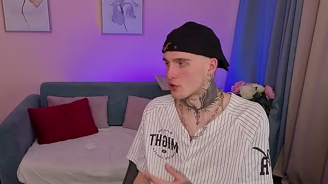 Snapshot of LucassMorgan chatting on February 2026 01:29:02 PM LucassMorgan online show from February 2026 01:29:02 PM