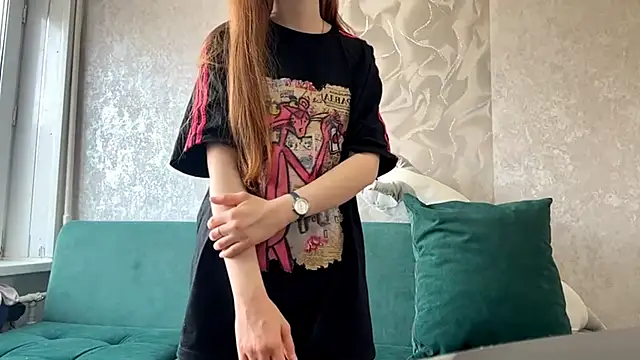 Snapshot of JuliaPoljak chatting on March 2026 05:35:02 AM JuliaPoljak online show from March 2026 05:35:02 AM