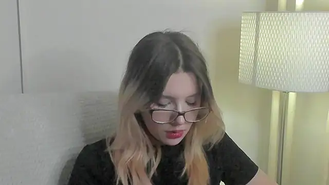 Hinara1 online show from February 2026 11:43:02 PM