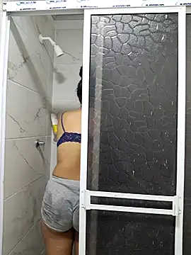 Cris18sexy online show from May 2026 12:00:01 PM