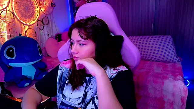 ALIS E G online show from June 2026 06:23:01 PM