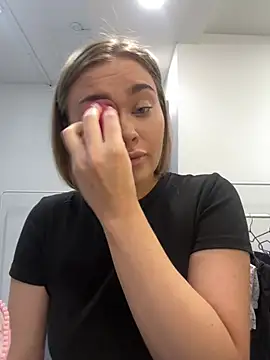 MonicaWestt online show from February 2026 07:03:02 AM