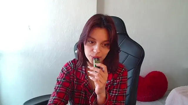 Snapshot of Eva_Avea chatting on March 2026 07:44:01 AM Eva Avea online show from March 2026 07:44:01 AM