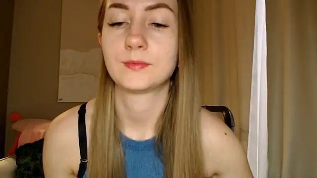Snapshot of BluueSilk chatting on December 2024 12:20:02 PM BluueSilk online show from December 2024 12:20:02 PM