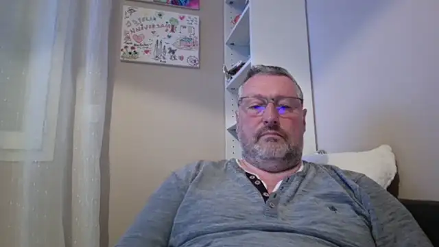 doudou310 online show from April 2026 04:04:02 AM