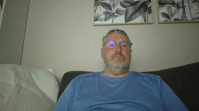 doudou310 online show from May 2026 04:28:02 AM