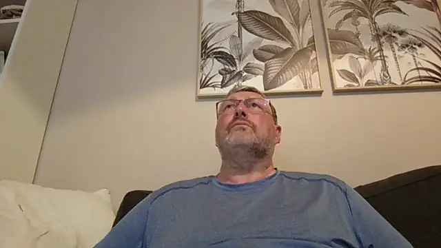 doudou310 online show from May 2026 03:46:01 AM