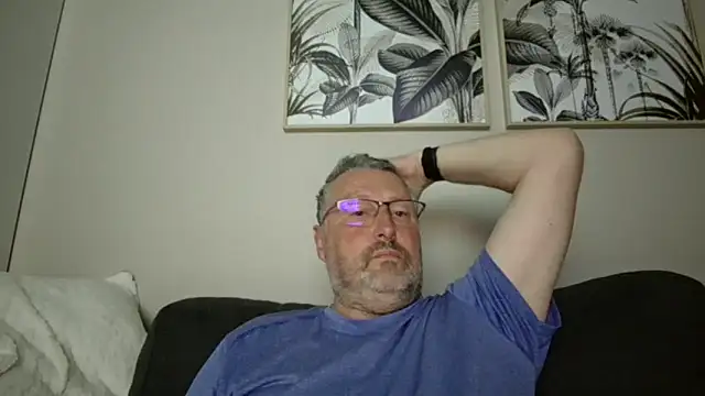doudou310 online show from May 2026 04:31:01 AM