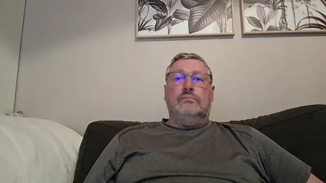 doudou310 online show from May 2026 03:12:01 AM