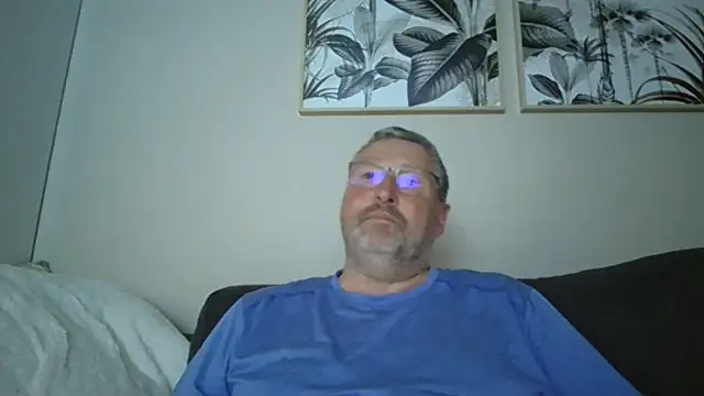 doudou310 online show from May 2026 04:17:01 AM