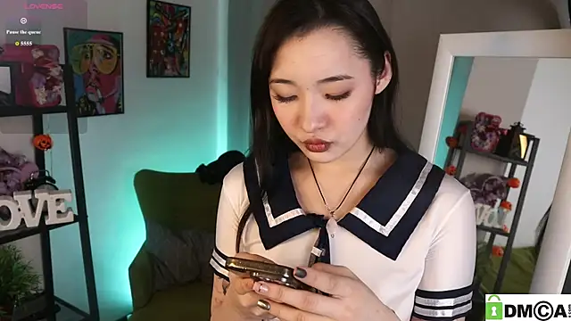 Noiry Vuvez online show from April 2026 08:06:01 PM
