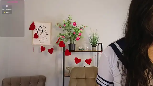 Noiry Vuvez online show from June 2026 12:32:02 AM