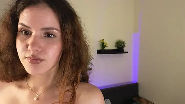 Lili Torin online show from June 2026 01:43:01 PM