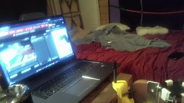 2 4 YOU online show from March 2026 08:23:02 PM