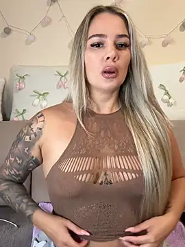 Snapshot of sexybatwomen33 chatting on May 2026 07:57:02 AM sexybatwomen33 online show from May 2026 07:57:02 AM