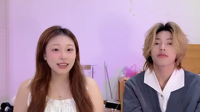 SM JIAJIA ZL online show from May 2026 07:30:02 PM